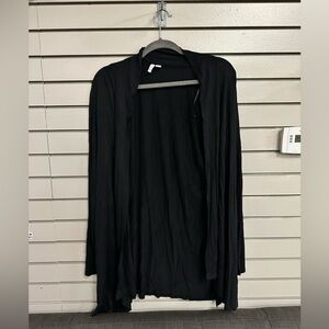 Elle Women’s Black Cardigan Sweater. Size XL. Like New Condition